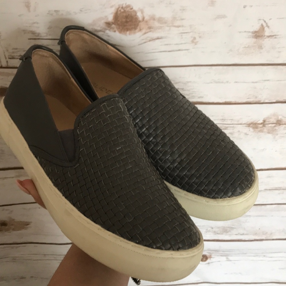J / Slides Gray platform slip on shoes 10